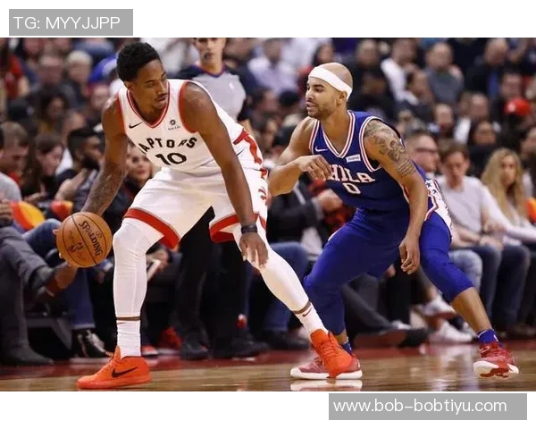 西蒙斯自信表达与拓荒双枪同场竞技的潜力并分享学习经历 西蒙斯自信表达与拓荒双枪同场竞技的潜力并分享学习经历