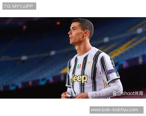 尤文前球员揭露C罗对萨里战术不满用吃草方式表达自己对比赛的理解 尤文前球员揭露C罗对萨里战术不满用吃草方式表达自己对比赛的理解