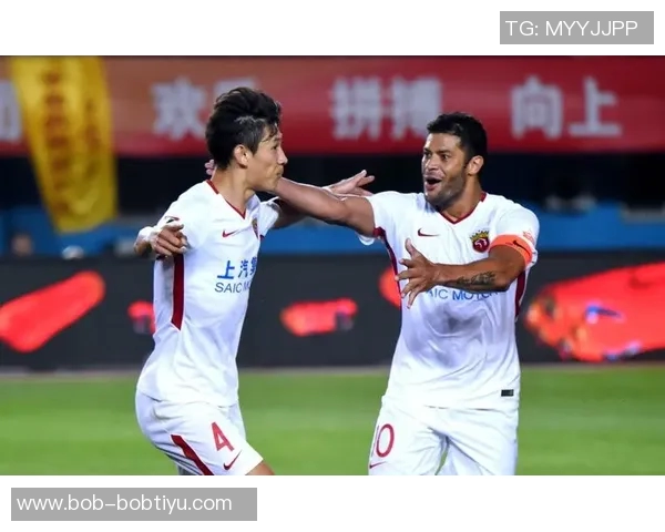 王燊超火力全开四球追平中超单季纪录天外流星般闪耀赛场