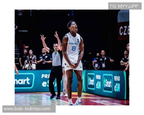 3与4顺位激战埃奇库姆半场表现抢眼克尼佩尔状态低迷对决引关注 3与4顺位激战埃奇库姆半场表现抢眼克尼佩尔状态低迷对决引关注