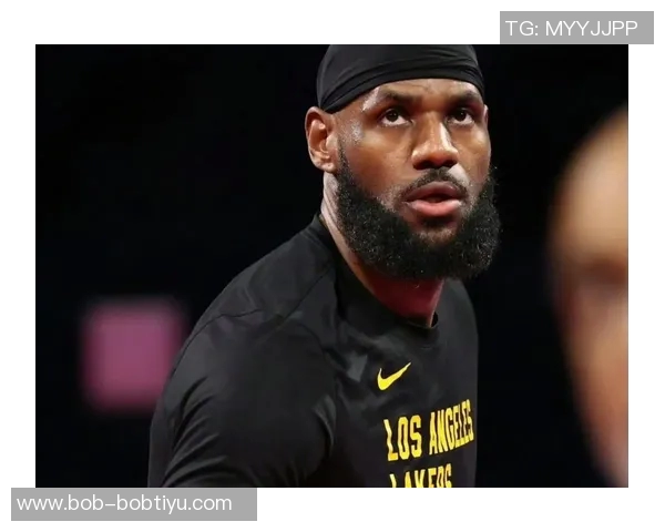 詹姆斯强调团队合作的重要性以身作则激励队友共同进步